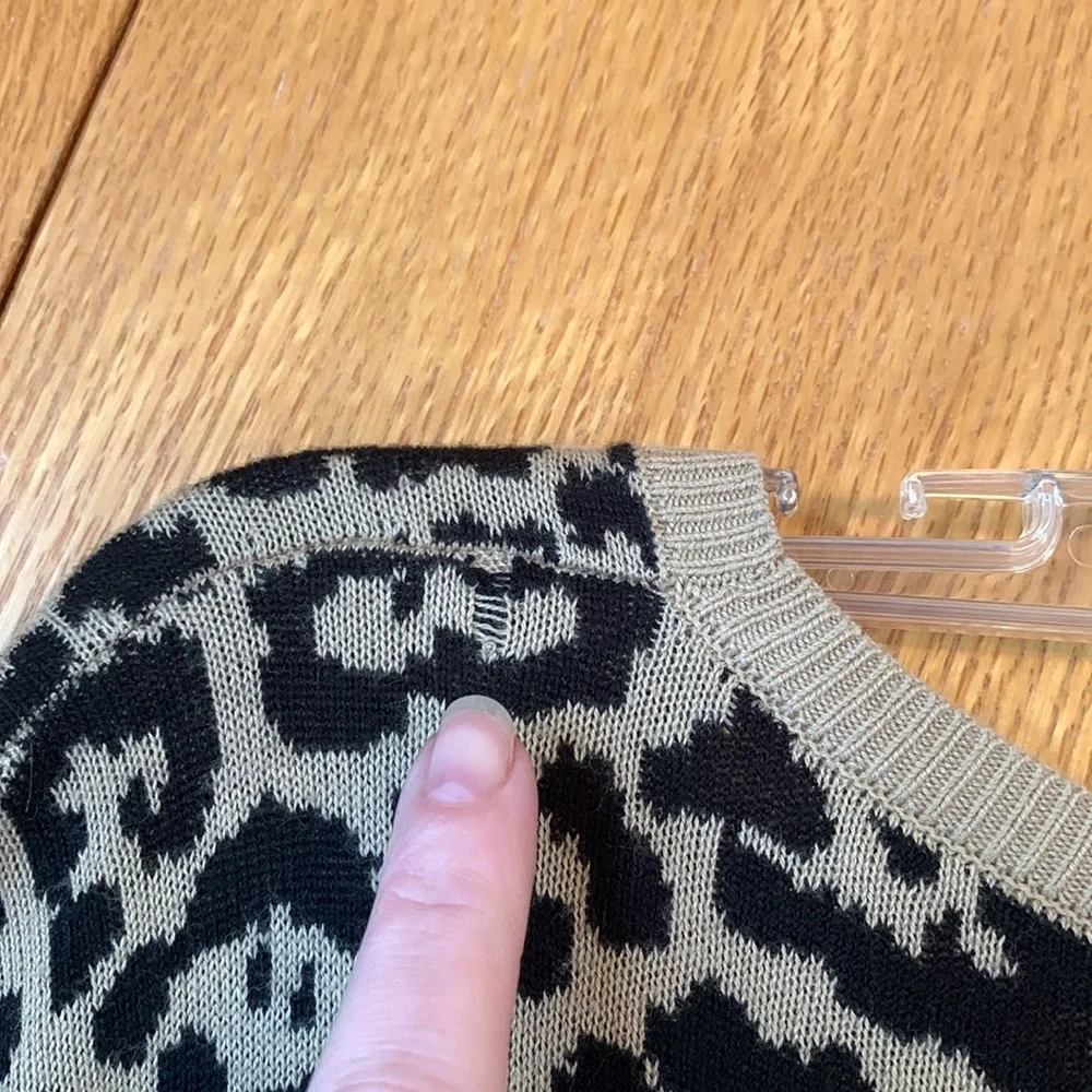 Banana Republic L leopard print black taupe crew neck sweater tunic 3/4 sleeve